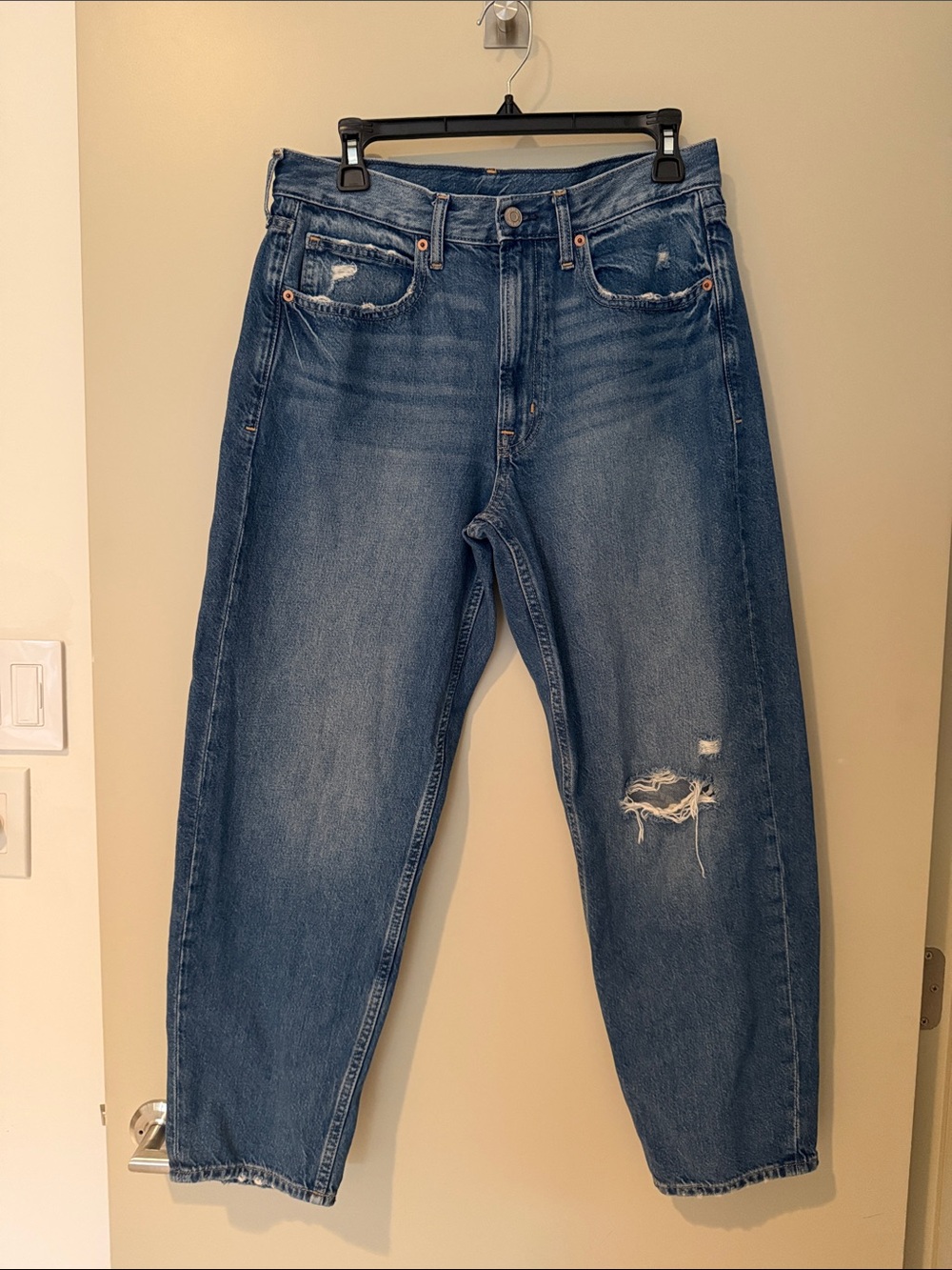 GAP Women's Dark Blue Cropped Distressed Barrel Leg Jeans Sz 29 / 8